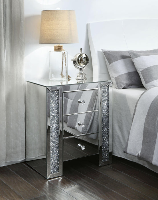 Noralie Mirrored & Faux Diamonds Accent Table - imattress & ifurniture (FL)