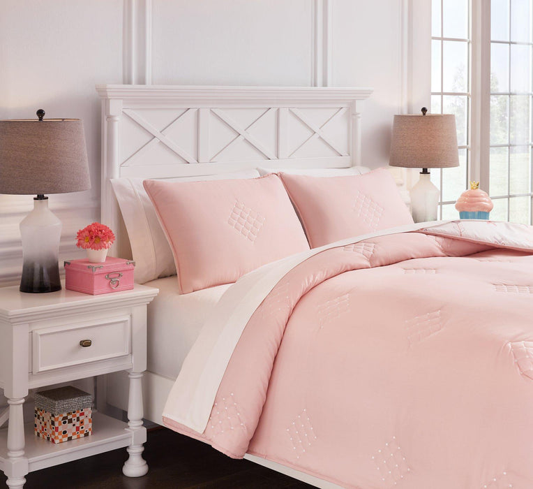 Lexann Comforter Set